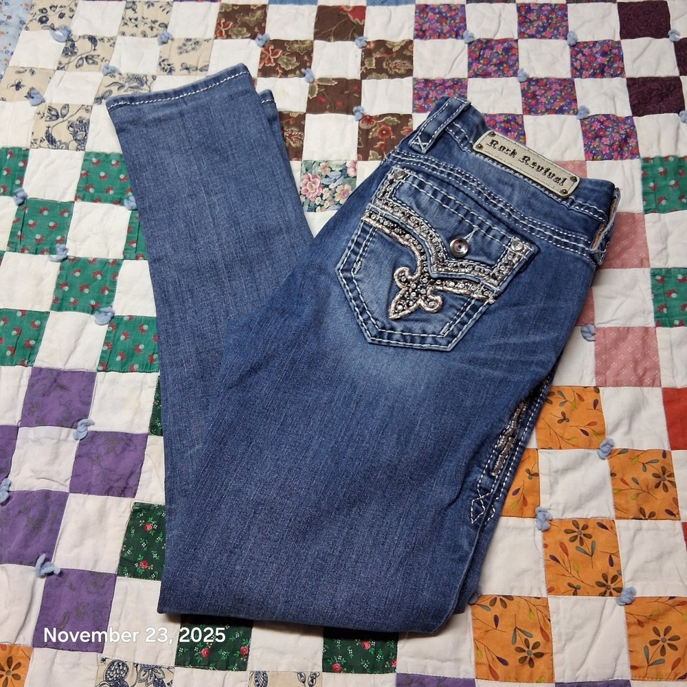 Rock‎ Revival Betty Skinny Blue Jeans Size 30 29" Inseam Embellished Embroidered